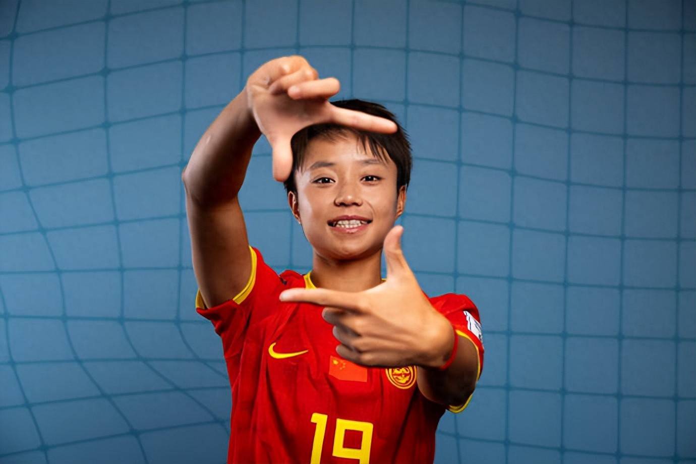 世俱杯决赛-世界女足赛季联系激烈，中国队崭露头角