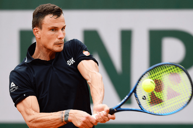 关于HKA横扫G2，Lehends操刀奇招英雄翻盘激烈交锋四强赛，技惊四座的信息