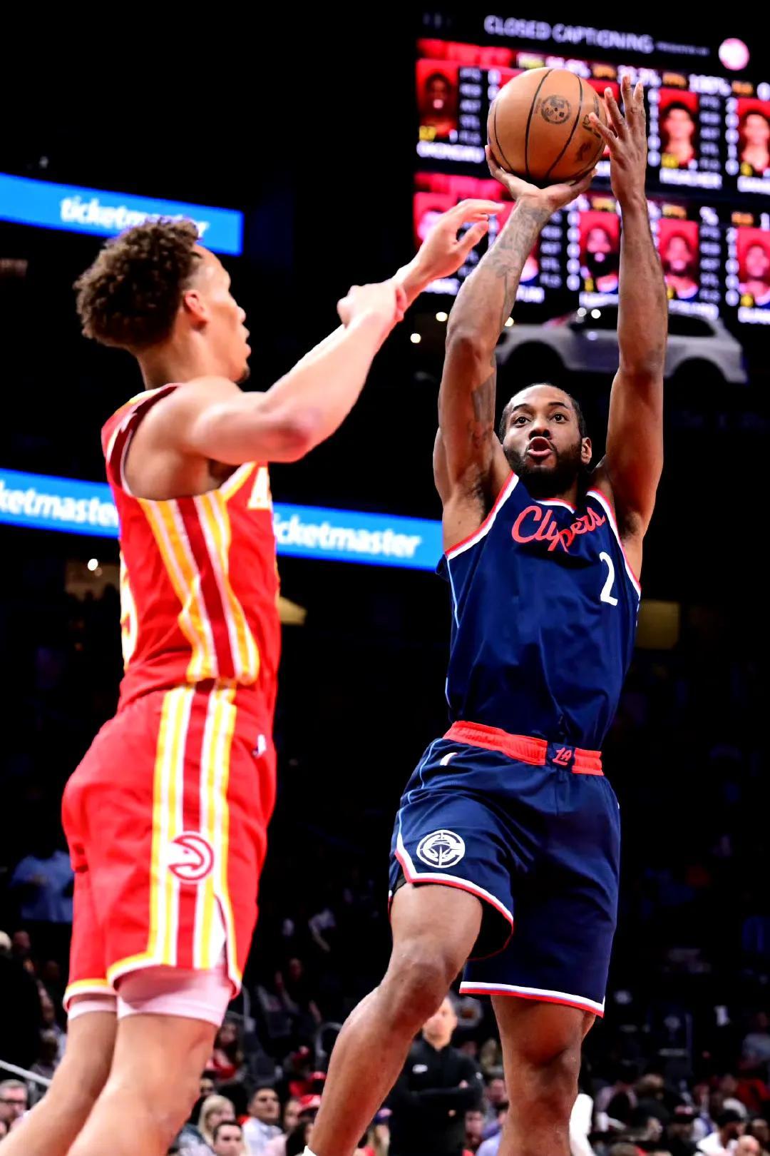 快船队客场击败老鹰