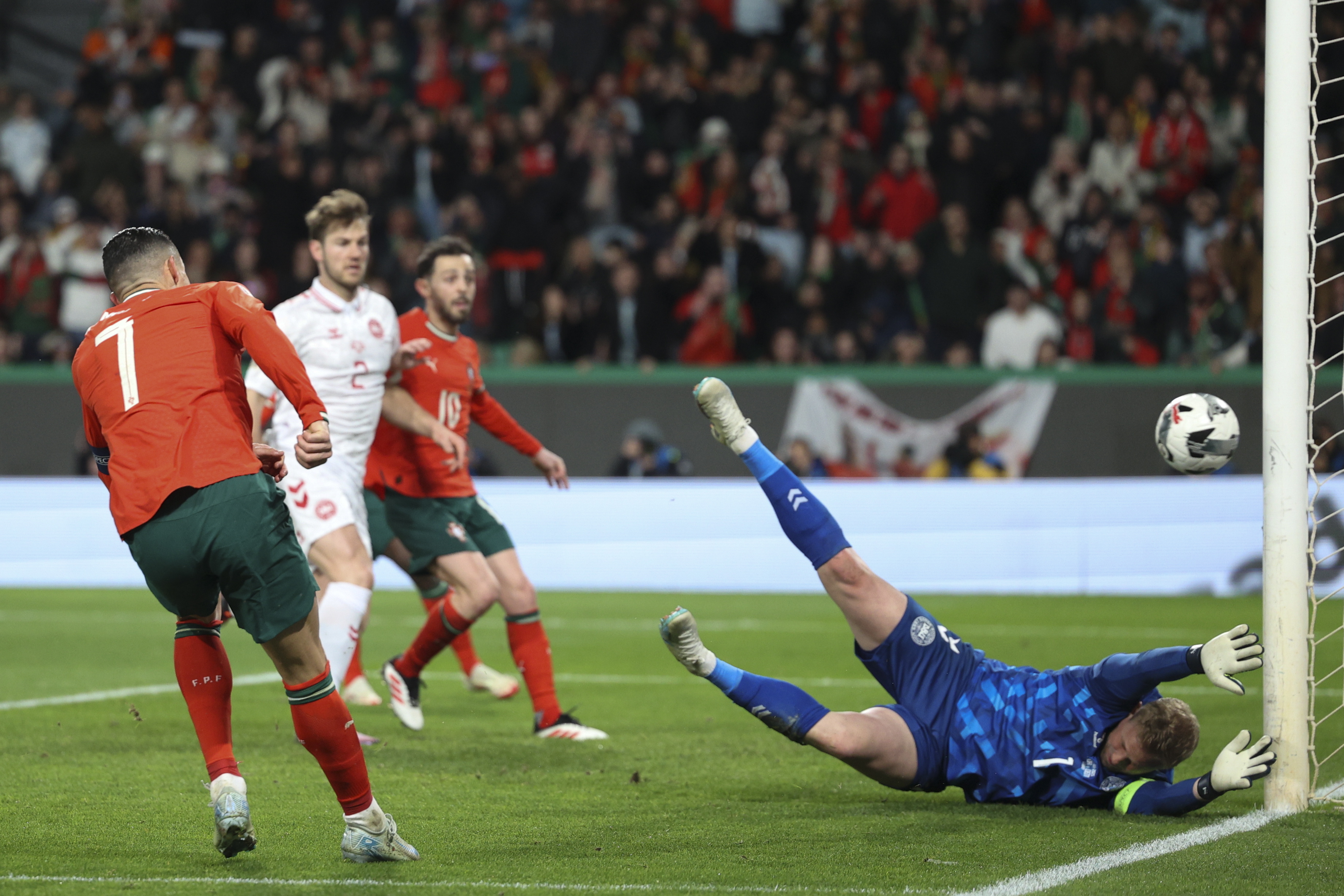 关于葡萄牙队表现不俗，击败卢森堡队的信息