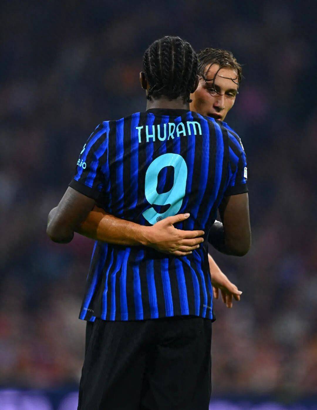 世俱杯直播-阿贾克斯勇夺重要胜利，球队士气高涨