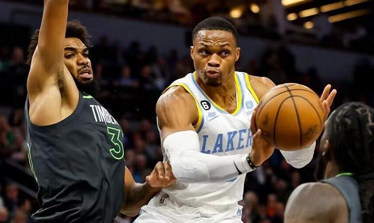 绿军队发挥低迷，连败导致换帅悬念丛生