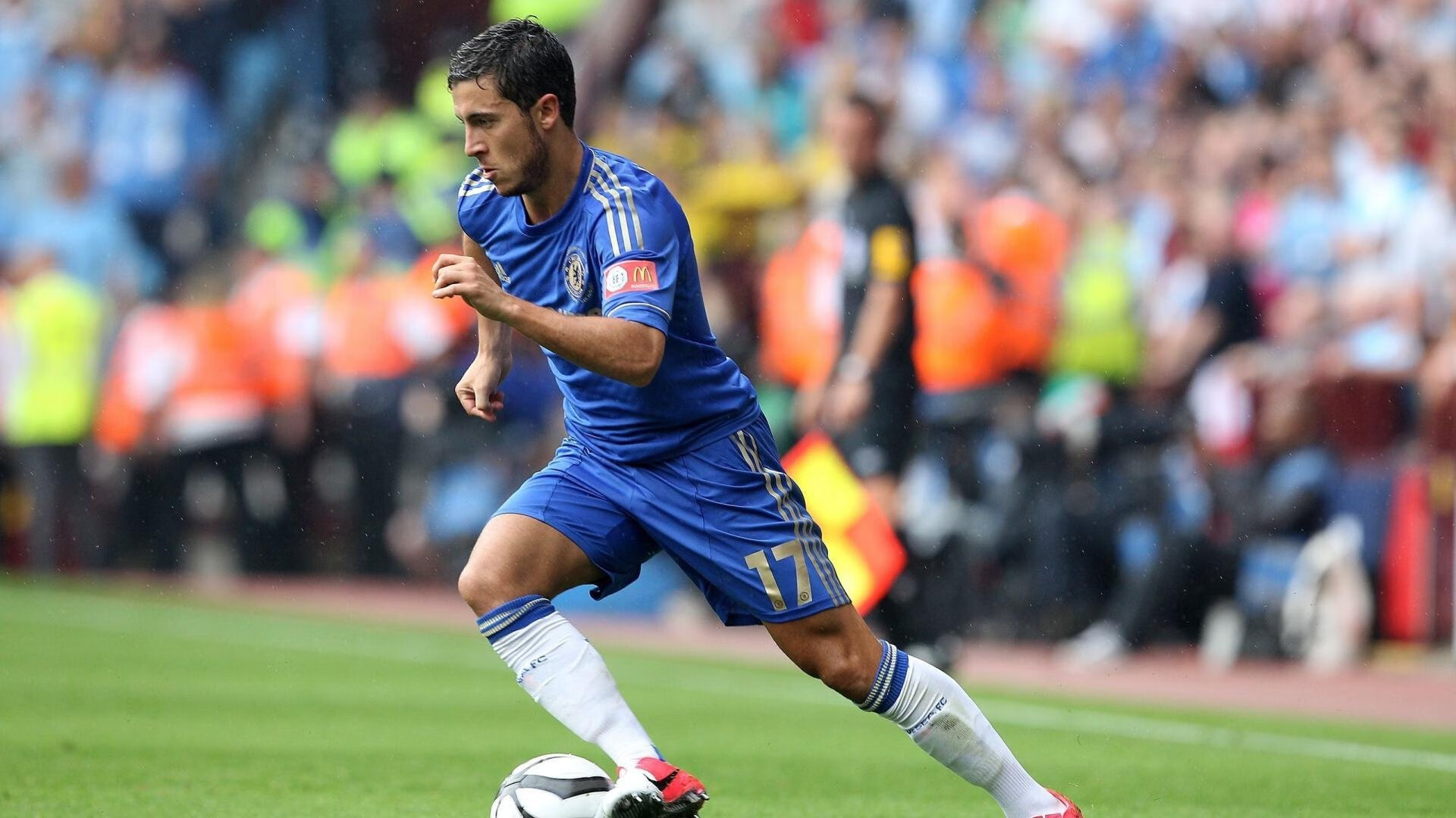 旧王困兽犹斗，新星刺破夜空，当鏖战哈斯的梅赛德斯，撞见惊艳世界的皮亚斯特里